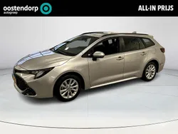 Shimmering silver metallic grijs Gebruikt 2024 Toyota Corolla Active Stationwagen | € 29.945 (Iets duurder)