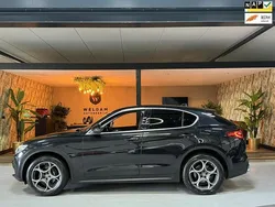 Zwart Gebruikt 2017 Alfa Romeo Stelvio Super SUV | € 28.990 (Iets duurder)