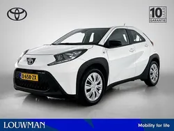 Wit Gebruikt 2024 Toyota Aygo Play Hatchback | € 16.945 (Goede deal)