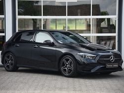 Zwart Gebruikt 2023 Mercedes A180 AMG line Hatchback | € 39.875