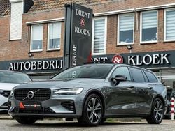 Grijs Gebruikt 2021 Volvo V60 R-Design Stationwagen | € 32.450 (Duur)