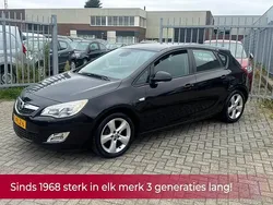 Zwart Gebruikt 2011 Opel Astra Edition Hatchback | € 4.990 (Eerlijke prijs)