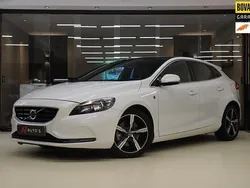 Wit Gebruikt 2015 Volvo V40 Summum Stationwagen | € 10.950 (Eerlijke prijs)
