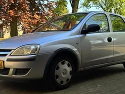 Grijs Gebruikt 2005 Opel Corsa Hatchback | € 1.950 (Eerlijke prijs)