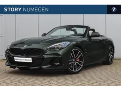 Groen Gebruikt 2025 BMW Z4 Executive Cabriolet | € 79.024