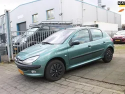 Groen Gebruikt 2001 Peugeot 206 Hatchback | € 1.450 (Eerlijke prijs)