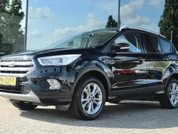 Zwart Gebruikt 2017 Ford Kuga Titanium SUV | € 14.700 (Eerlijke prijs)
