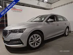 Grijs Gebruikt 2021 Skoda Octavia Business Line Stationwagen | € 25.450 (Eerlijke prijs)