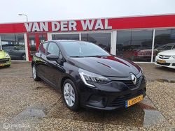 Zwart Gebruikt 2021 Renault Clio V Zen Hatchback | € 10.950 (Goede deal)