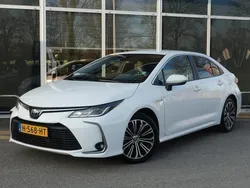 Wit Gebruikt 2020 Toyota Corolla Style Sedan | € 19.950 (Eerlijke prijs)