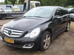 Zwart Gebruikt 2006 Mercedes R320 MPV | € 2.985