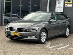 Grijs Gebruikt 2017 VW Passat Comfortline Stationwagen | € 18.445 (Eerlijke prijs)