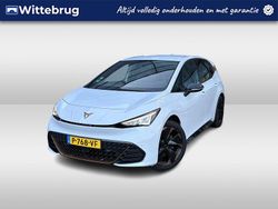 Wit (metallic) Gebruikt 2022 Cupra Born Hatchback | € 21.450 (Super prijs)