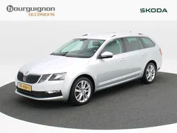 Grijs Gebruikt 2018 Skoda Octavia Clever Stationwagen | € 15.850 (Iets duurder)