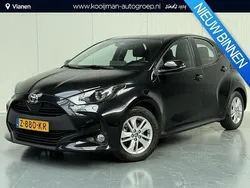 Zwart Gebruikt 2024 Toyota Yaris Active Hatchback | € 23.950 (Iets duurder)