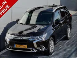 Zwart Gebruikt 2020 Mitsubishi Outlander P-HEV Intense+ SUV | € 29.950 (Iets duurder)
