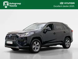 Zwart, metallic lak Gebruikt 2022 Toyota RAV4 Hybrid SUV | € 35.950 (Goede deal)