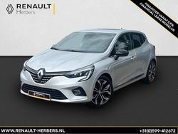 Zilver Gebruikt 2022 Renault Clio V Intens Hatchback | € 15.950 (Iets duurder)