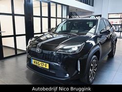 Zwart Nieuw 2025 Toyota Yaris Hybrid Comfort SUV | € 30.950 (Super prijs)