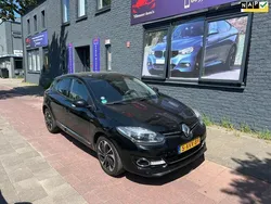 Zwart Gebruikt 2014 Renault Mégane III Bose Edition Hatchback | € 8.499 (Super prijs)