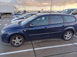 Blauw Gebruikt 2005 Ford Focus Futura Stationwagen | € 1.300 (Goede deal)