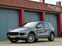 Grijs Gebruikt 2015 Porsche Cayenne Chrono SUV | € 35.950 (Eerlijke prijs)