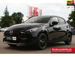 Zwart, metallic lak Gebruikt 2024 Mazda 2 Homura-Line Hatchback | € 23.450 (Eerlijke prijs)