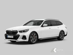 Wit, metallic lak Gebruikt 2024 BMW 530e M Sport Stationwagen | € 67.950