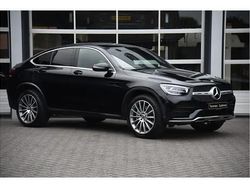 Zwart Gebruikt 2021 Mercedes GLC300e AMG line Coupé | € 49.875 (Eerlijke prijs)