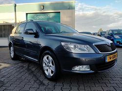 Grijs Gebruikt 2011 Skoda Octavia Stationwagen | € 4.999 (Eerlijke prijs)