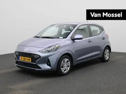 Blauw Gebruikt 2024 Hyundai i10 Premium Hatchback | € 16.940 (Eerlijke prijs)