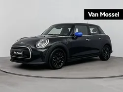 Zwart Gebruikt 2022 Mini ONE Hatchback | € 20.940 (Eerlijke prijs)