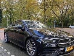 Zwart Gebruikt 2019 Mercedes CLA220 Premium Plus Sedan | € 26.750 (Eerlijke prijs)