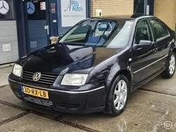 Zwart Gebruikt 2005 VW Bora Sedan | € 1.495 (Eerlijke prijs)