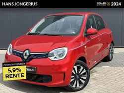 Vlamrood nnp Gebruikt 2022 Renault Twingo Intens Hatchback | € 13.349 (Eerlijke prijs)