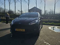 Zwart Gebruikt 2014 Ford Fiesta Titanium Hatchback | € 8.400 (Duur)
