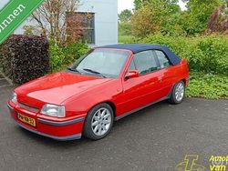 Rood Gebruikt 1988 Opel Astra Cabriolet | € 8.000