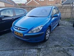Blauw Gebruikt 2003 Peugeot 307 Hatchback | € 999 (Goede deal)