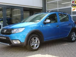 Blauw Gebruikt 2019 Dacia Sandero Lauréate Hatchback | € 12.900 (Iets duurder)