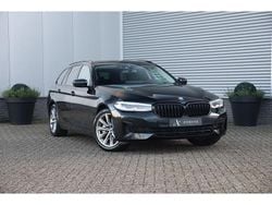 Zwart Gebruikt 2023 BMW 530 Stationwagen | € 39.750 (Super prijs)
