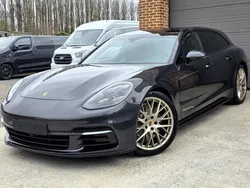 Grijs Gebruikt 2020 Porsche Panamera Sport Turismo Sedan | € 69.990