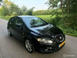 Zwart Gebruikt 2010 Seat Leon Hatchback | € 4.249 (Eerlijke prijs)