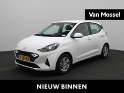 Atlas white sollid Gebruikt 2024 Hyundai i10 Premium Hatchback | € 16.940 (Eerlijke prijs)