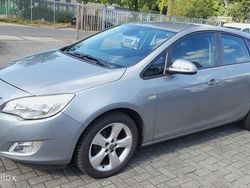 Grijs Gebruikt 2010 Opel Astra Cosmo Hatchback | € 6.000 (Duur)