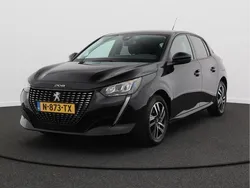 Zwart Gebruikt 2022 Peugeot 208 Allure Hatchback | € 14.950 (Goede deal)