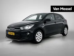 Zwart Gebruikt 2023 Kia Rio Hatchback | € 19.900 (Goede deal)