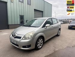 Zilver Gebruikt 2007 Toyota Verso Luna MPV | € 2.700