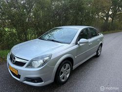 Grijs Gebruikt 2006 Opel Vectra GTS Executive Hatchback | € 1.649 (Eerlijke prijs)