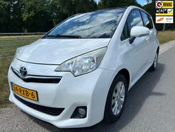 Wit Gebruikt 2011 Toyota Verso-S MPV | € 5.450 (Eerlijke prijs)