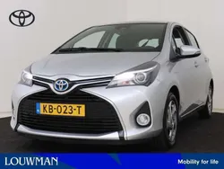 Grijs Gebruikt 2016 Toyota Yaris Hybrid Trend Hatchback | € 14.950 (Eerlijke prijs)